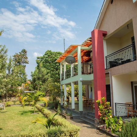 Silver Oaks Hotel Boma フォート・ポータル エクステリア 写真