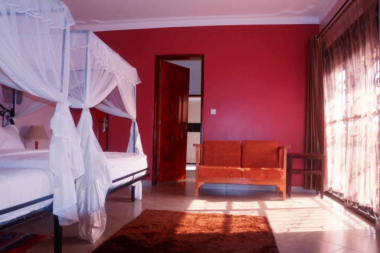 Silver Oaks Hotel Boma フォート・ポータル エクステリア 写真