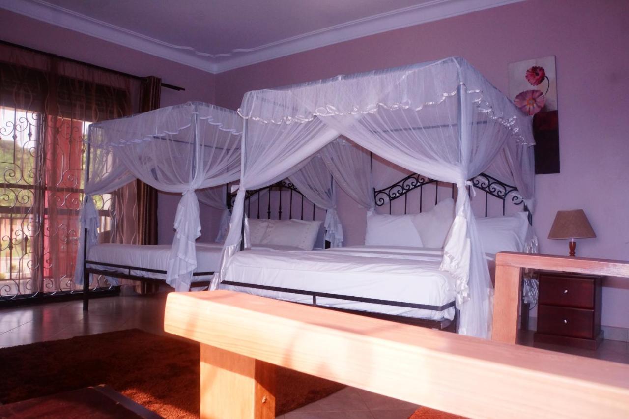 Silver Oaks Hotel Boma フォート・ポータル エクステリア 写真