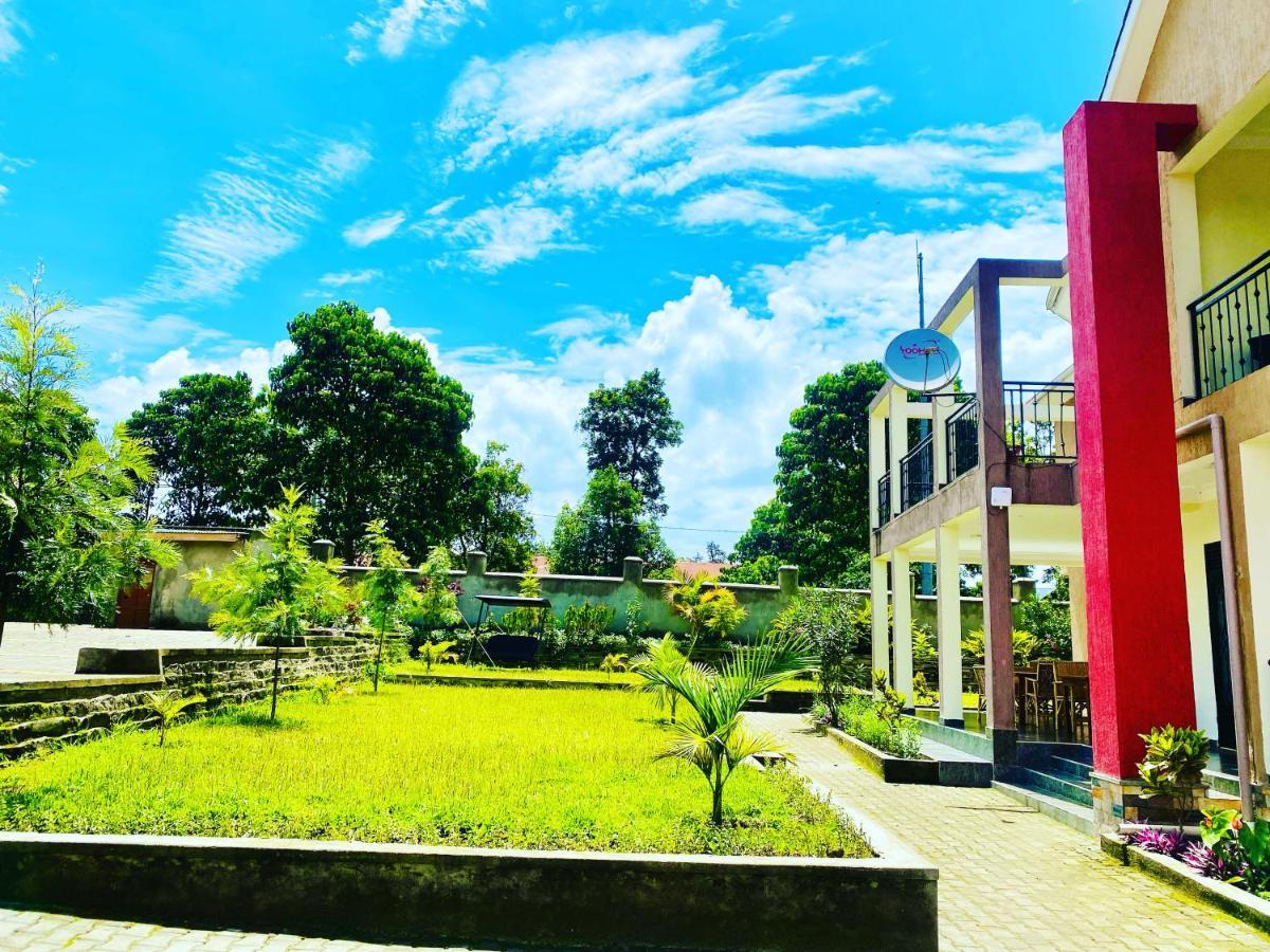 Silver Oaks Hotel Boma フォート・ポータル エクステリア 写真
